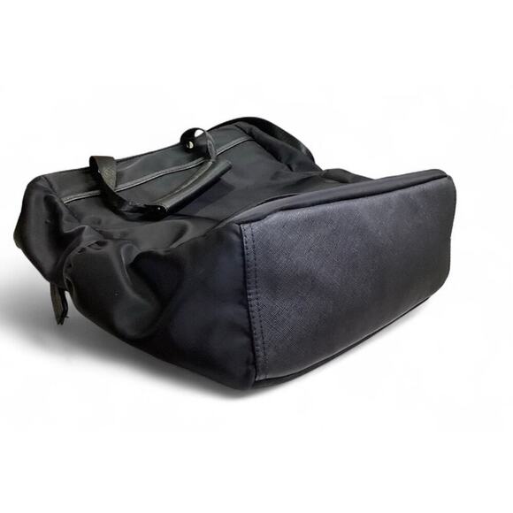 Laundry By Shelli Segal Black Nylon Tote/travel Bag Purse Silver Hardware - Picture 7 of 9